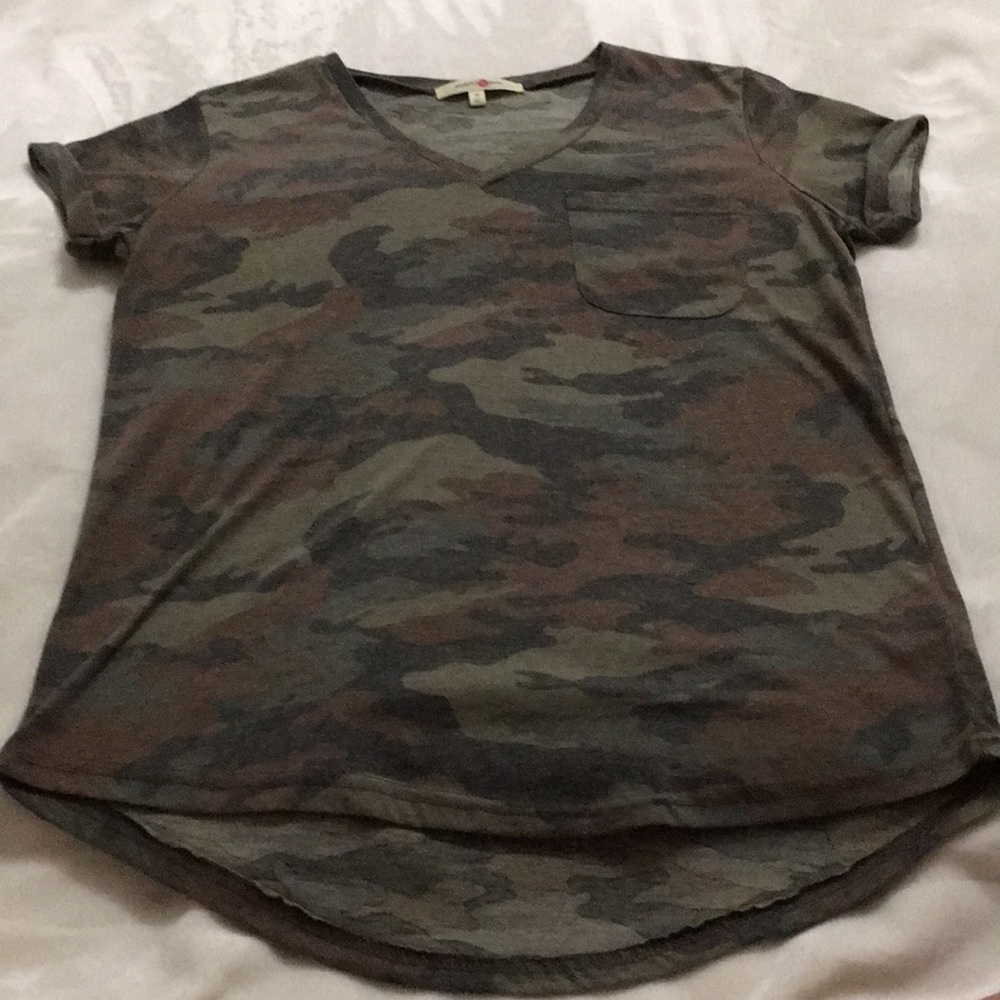 V-neck shirt